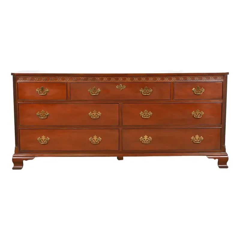 Baker Furniture Chippendale Carved Mahogany Lowboy Dresser or Credenza (1 of 12)