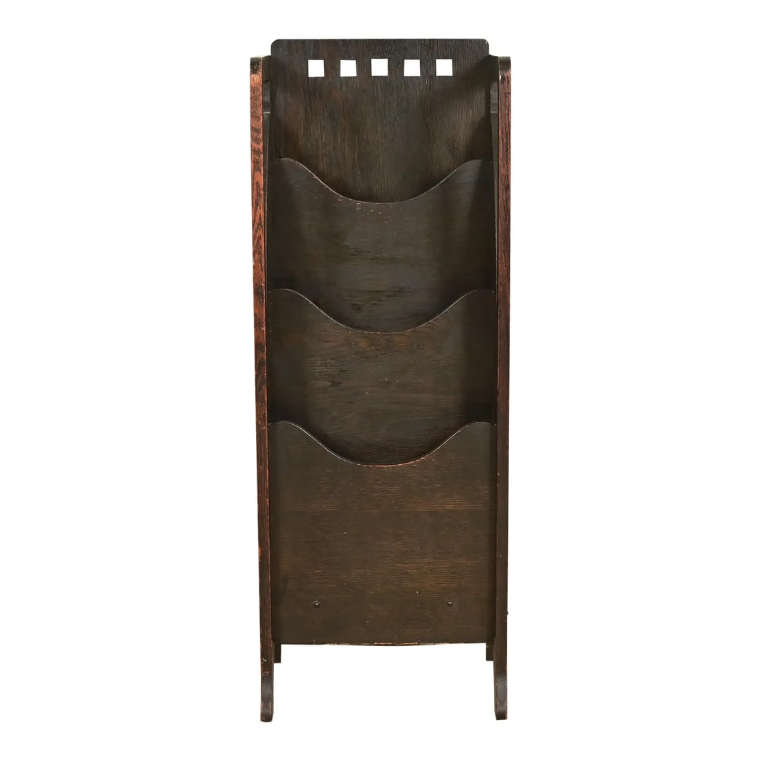 Lakeside Craft Shops Antique Mission Oak Arts & Crafts Magazine Rack, Circa 1910: A gorgeous antique Mission or Arts & Crafts period oak magazine rack or book stand In the manner of Stickley Brothers By Lakeside Craft Shops USA, Circa 1910 Measures: 14"W x 10.5"D x 38.25"H. Good or