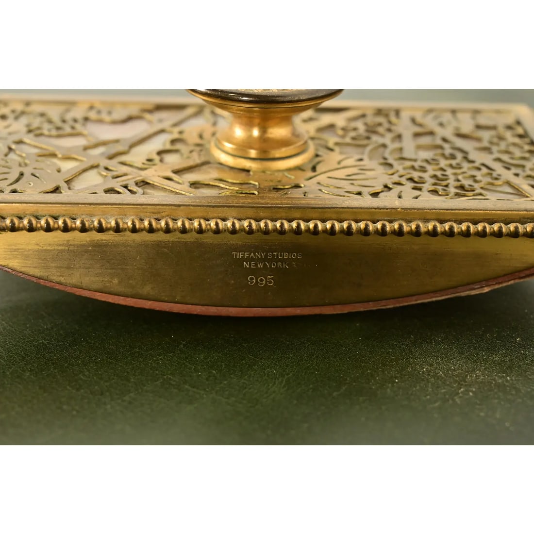 Tiffany Studios New York Grapevine Bronze Doré and Favrile Slag Glass Rocker Blotter - 9