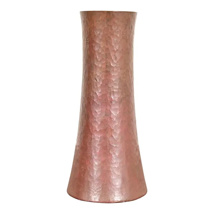 Ramon Ramirez Arts & Crafts Hammered Copper Vase: A gorgeous Arts & Crafts hand hammered copper vase In the manner of Roycroft By Ramon Ramirez Mexico, Mid-20th Century Measures: 4.5"W x 4.5"D x 9.75"H. Good original vintage condition, with beautiful