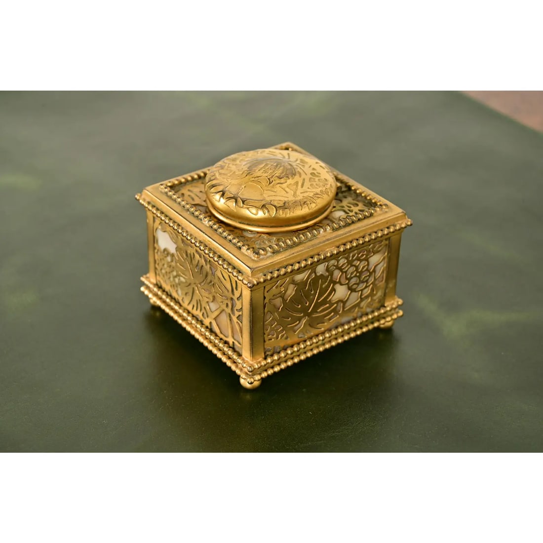 Tiffany Studios New York Grapevine Bronze Doré and Favrile Slag Glass Inkwell - 14