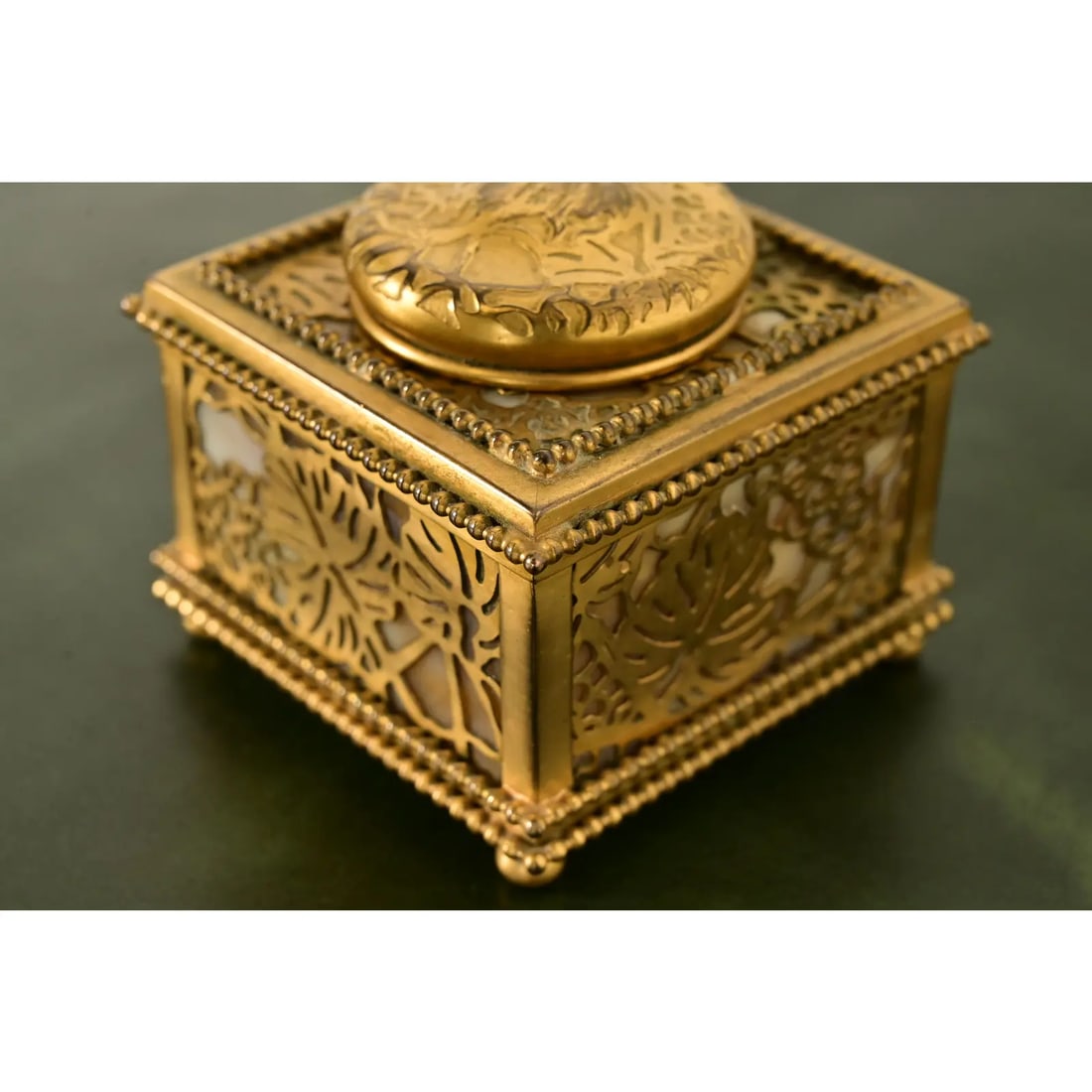 Tiffany Studios New York Grapevine Bronze Doré and Favrile Slag Glass Inkwell - 9