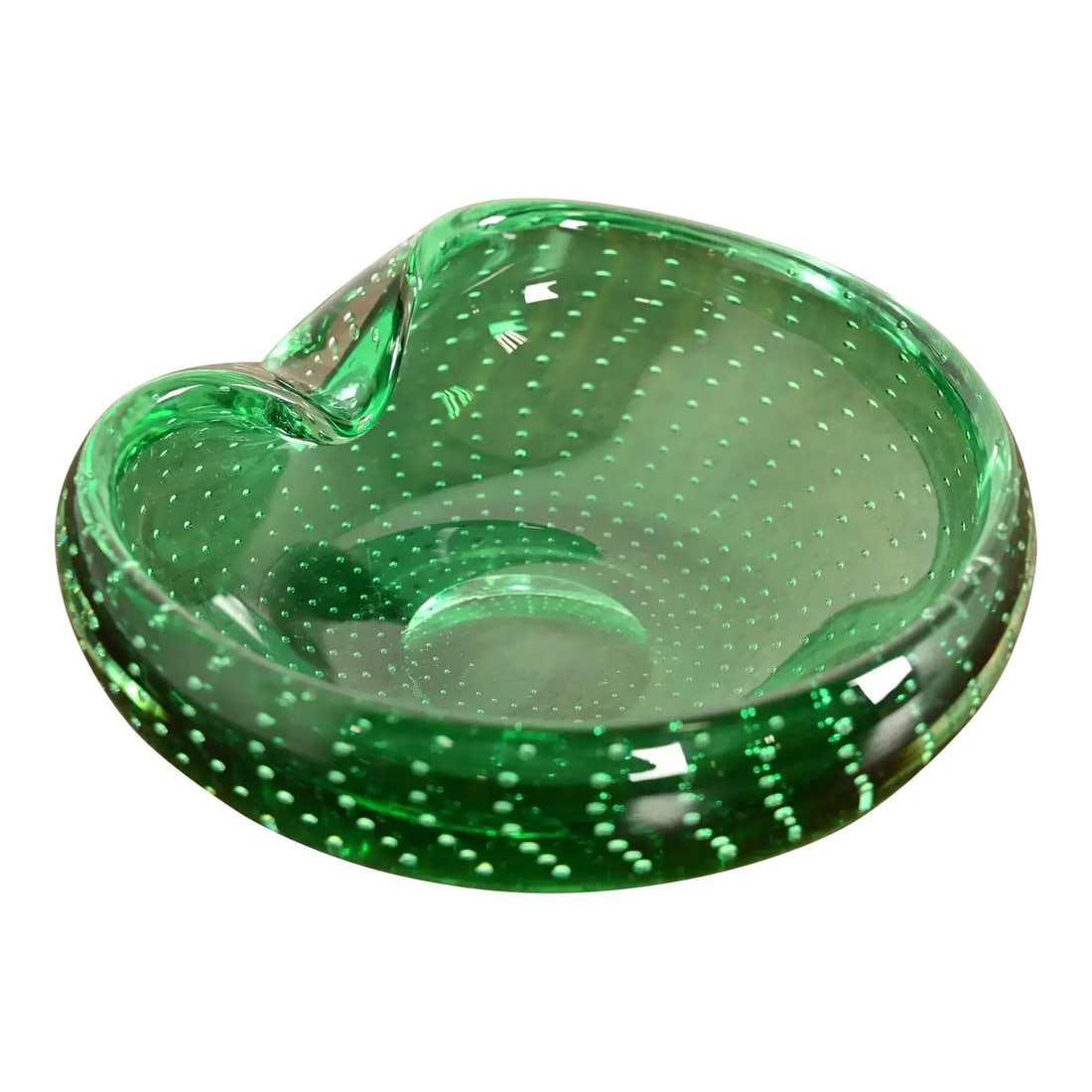 Archimede Seguso Style Italian Murano Glass Ashtray or Catchall: A gorgeous Italian Murano glass ashtray or catchall In the manner of Archimede Seguso Italy, Circa 1970s Measures: 6"W x 5.75"D x 2"H. Very good original vintage condition. See less