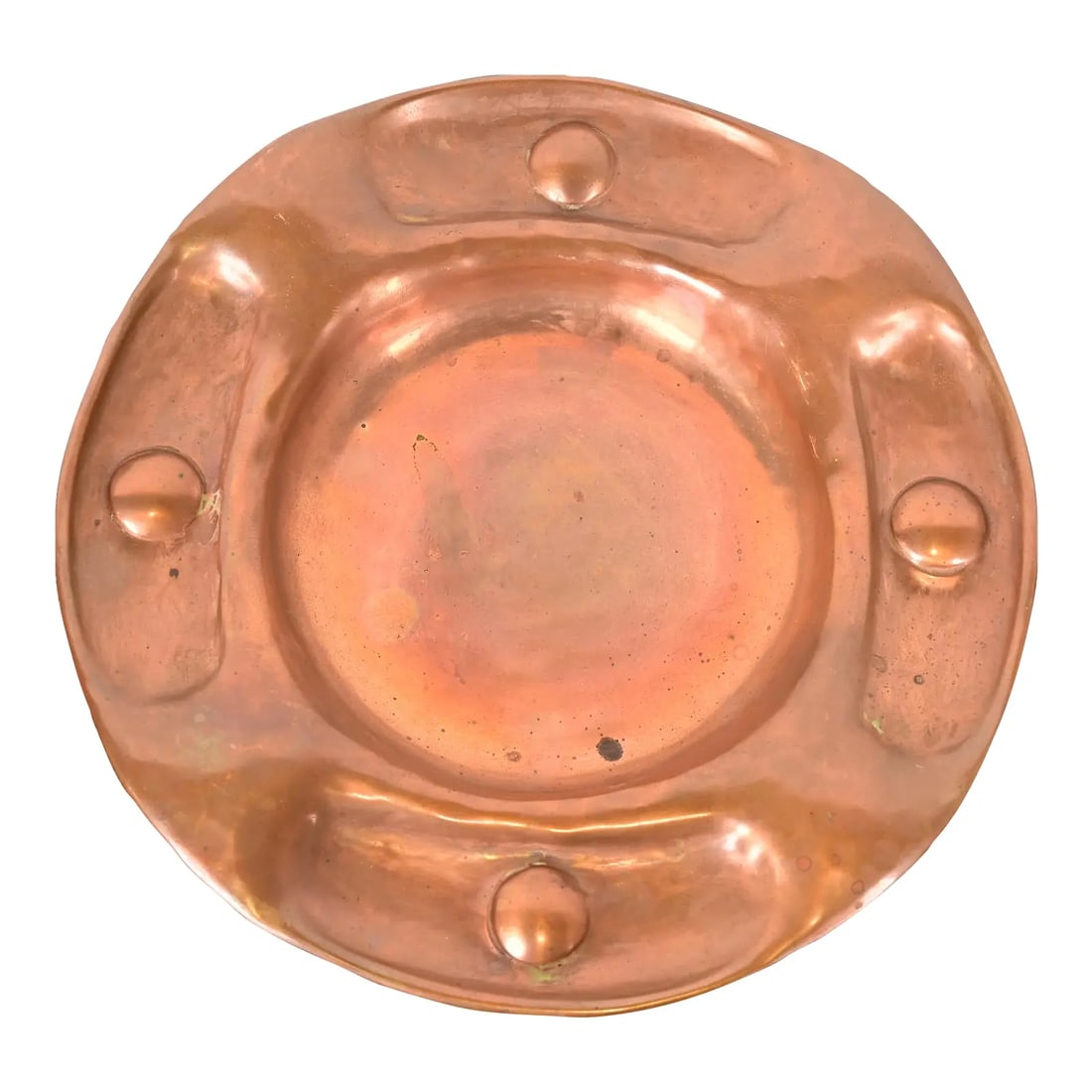 Gustav Stickley Signed Hammered Copper Ashtray or Catchall, Circa 1910: A gorgeous antique Arts & Crafts period hand hammered copper ashtray or catchall By Gustav Stickley (signed to the underside) USA, Early 20th Century Measures: 7"W x 7"D x 1"H. Good original vintage c