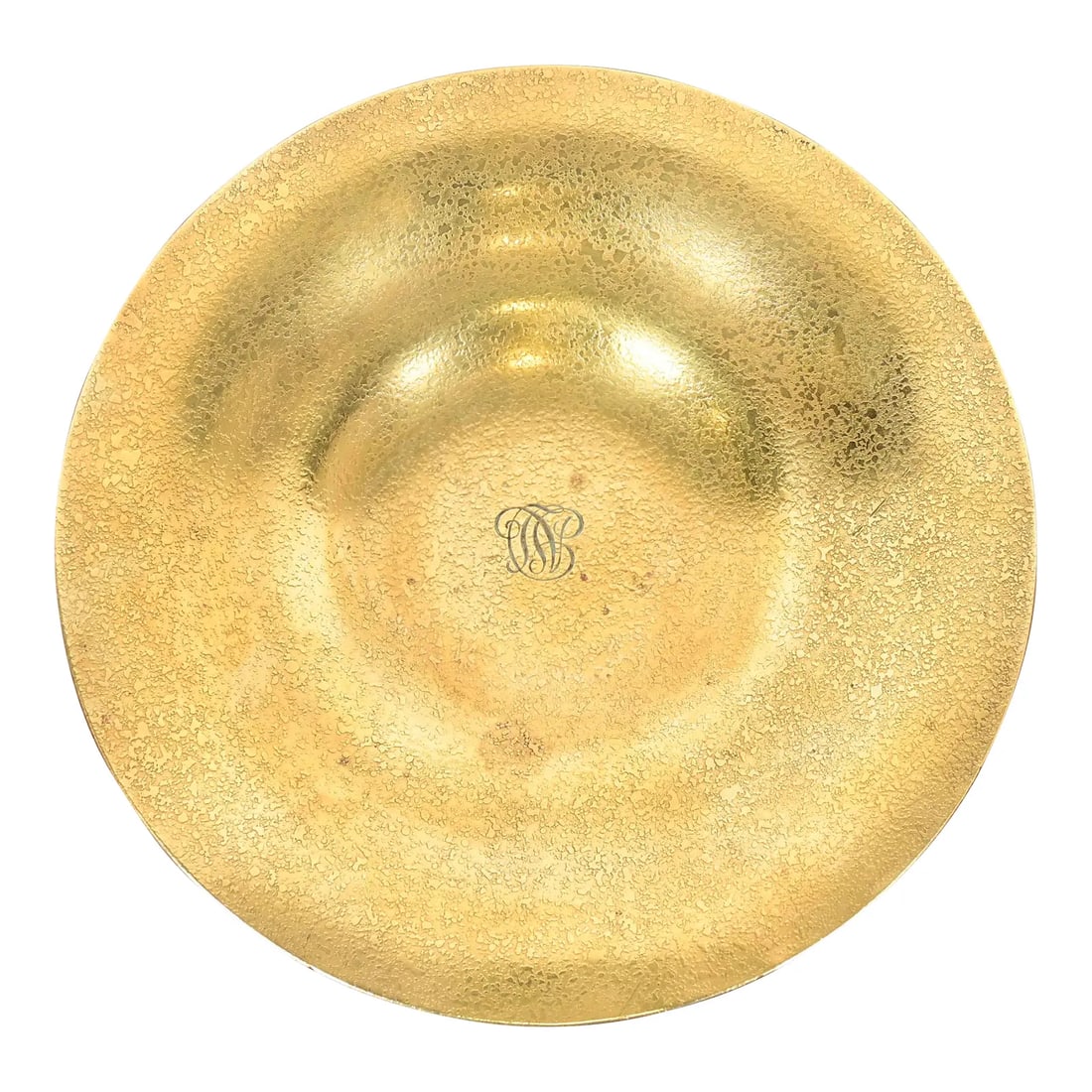 Tiffany Studios New York Bronze Doré Plate or Shallow Bowl: A gorgeous Arts & Crafts or Art Deco period gilt bronze plate or shallow bowl By Tiffany Studios (signed to the underside) New York, USA, Early 20th Century Measures: 9"W x 9"D x 1.5"H. Very good orig