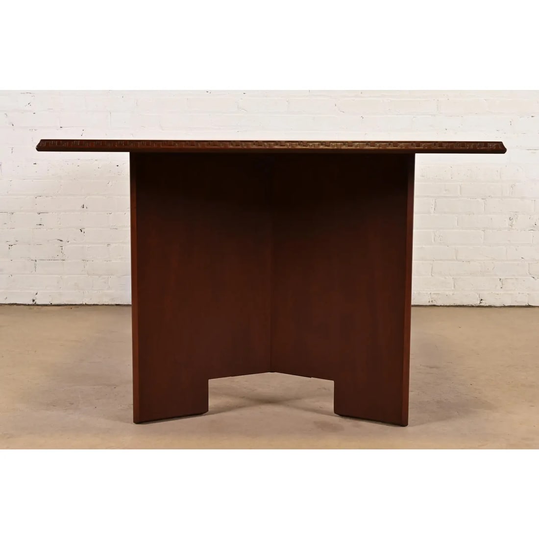 Frank Lloyd Wright for Heritage-Henredon Taliesin Mahogany Extension Dining Table, Newly Refinished - 11