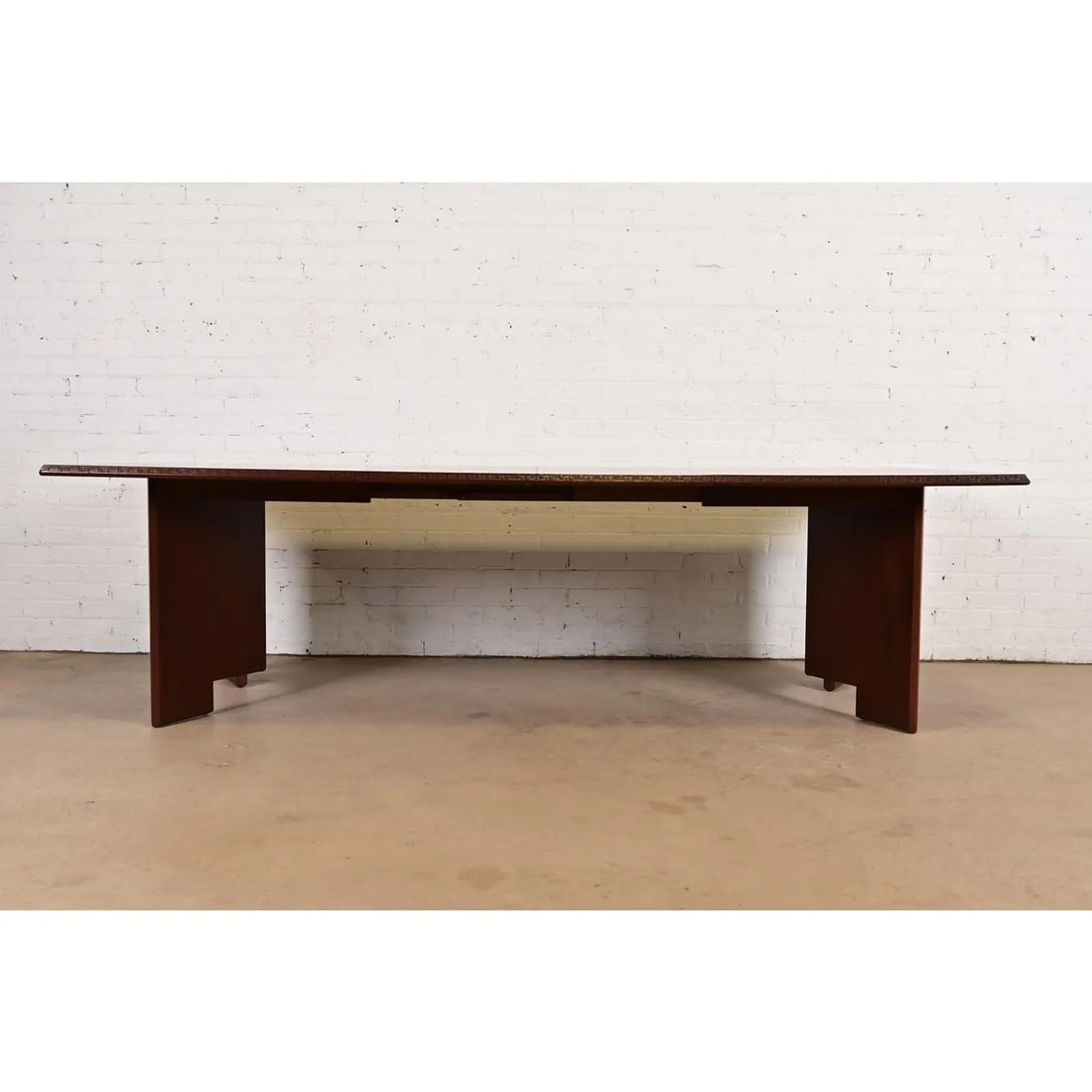 Frank Lloyd Wright for Heritage-Henredon Taliesin Mahogany Extension Dining Table, Newly Refinished - 3