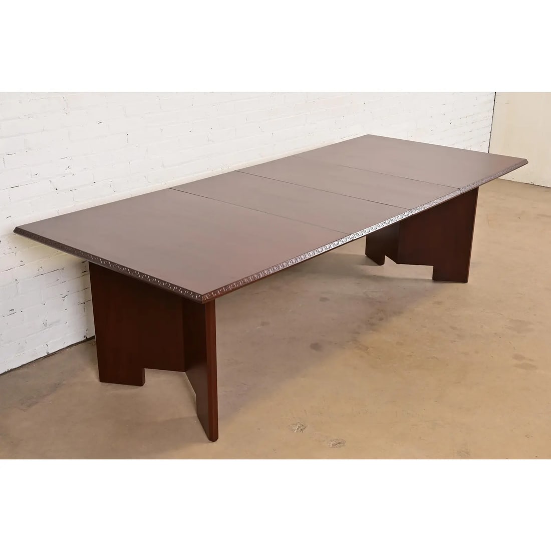 Frank Lloyd Wright for Heritage-Henredon Taliesin Mahogany Extension Dining Table, Newly Refinished - 4