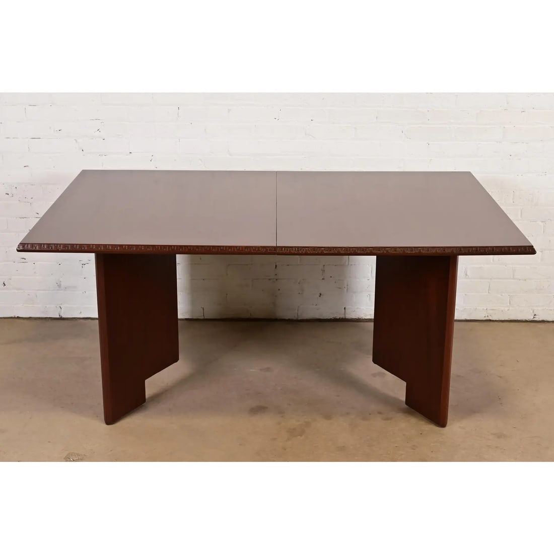 Frank Lloyd Wright for Heritage-Henredon Taliesin Mahogany Extension Dining Table, Newly Refinished - 7