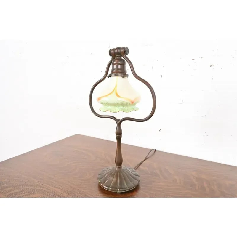 Tiffany Studios New York Bronze Harp Desk Lamp With Pulled Feather Favrile Glass Shade - 3