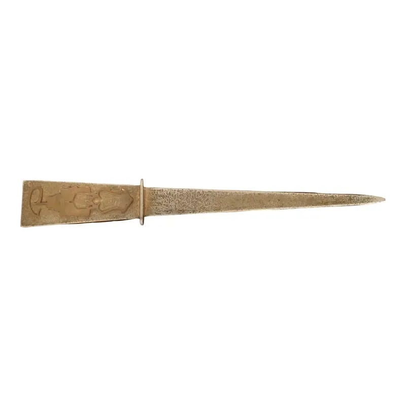 Silver Crest Arts & Crafts Bronze Letter Opener: A beautiful Arts & Crafts period bronze letter opener By Silver Crest (the mark of Smith Metal Arts Co.), an offshoot of Heintz Art Metal Shop USA, Early 20th Century Measures: 9.5"W x 1.25"D x 0.5"H.