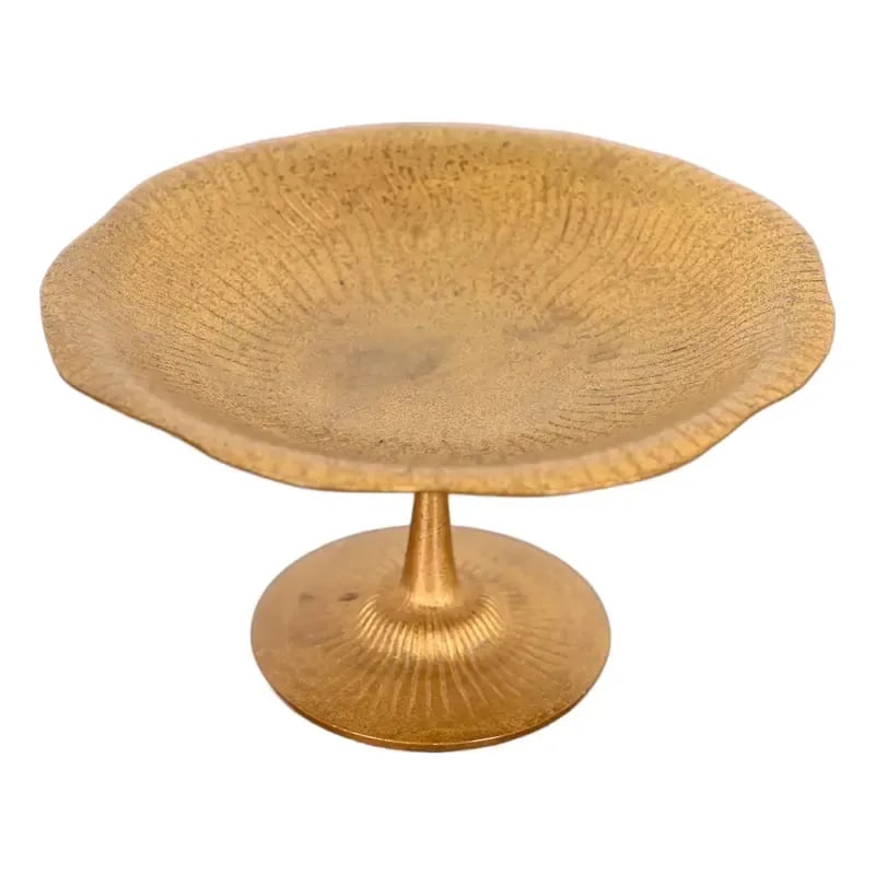 Tiffany Studios New York Bronze Doré Footed Bowl or Compote Dish: A gorgeous Arts & Crafts period gilt bronze footed bowl or compote dish with ruffled edge By Tiffany Studios (signed to the underside) New York, USA, Early 20th Century Measures: 6.13"W x 6.13"D x 3.3