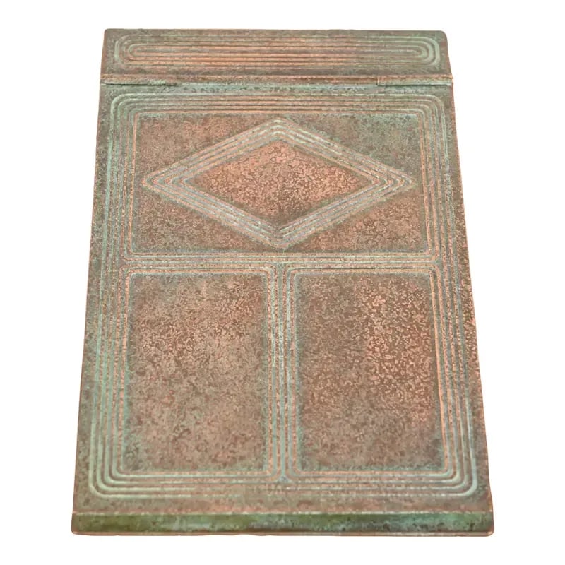 Tiffany Studios New York Graduate Pattern Bronze Notepad Holder: A gorgeous antique Arts & Crafts or Art Deco period bronze "Graduate" pattern notepad holder with verdigris green patina By Tiffany Studios (signed to the underside) New York, USA, Early 20th Century 