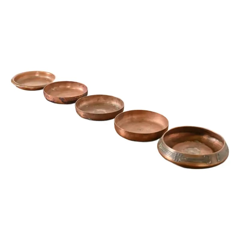 Heintz Arts & Crafts Sterling Silver on Bronze Nesting Ashtrays or Catchalls, Set of Five: A gorgeous set of five antique Arts & Crafts or Art Deco period sterling silver on bronze bowls, ashtrays, or catchalls By Heintz Art Metal Shop USA, Early 20th Century Each measures: 1: 4"W x 4"D x 1