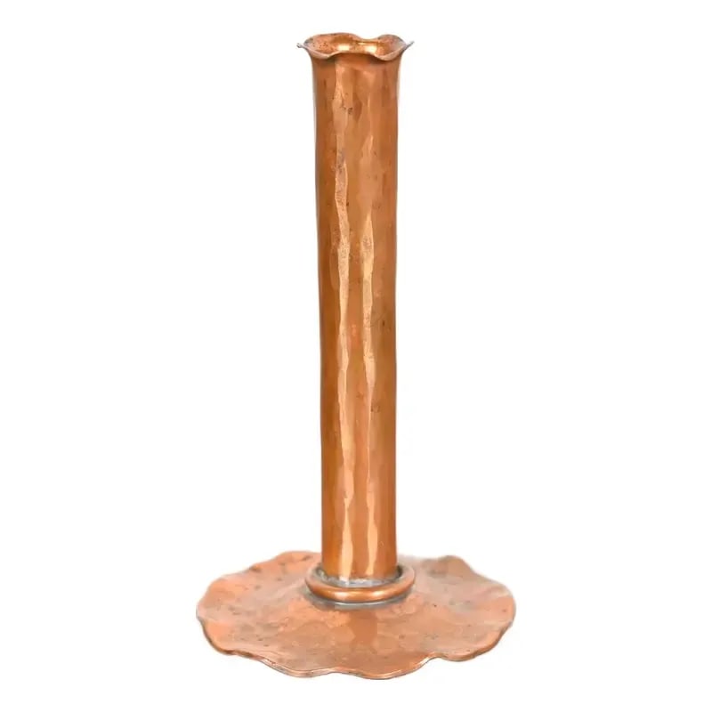Arthur Cole for Avon Coppersmith Arts & Crafts Hammered Copper Bud Vase, 1930s: A gorgeous Arts & Crafts period hand hammered copper bud vase By Arthur Cole for The Avon Coppersmith USA, 1930s Measures: 2.75"W x 2.75"D x 5.25"H. Good original vintage condition, with beautiful pat