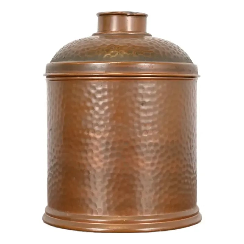 Roycroft Style Arts & Crafts Hammered Copper Humidor, Circa 1920s: A gorgeous Arts & Crafts period hammered copper humidor In the manner of Roycroft By Revere USA, Circa 1920s Measures: 6"W x 6"D x 8"H. Good original vintage condition, with beautiful patina. See less