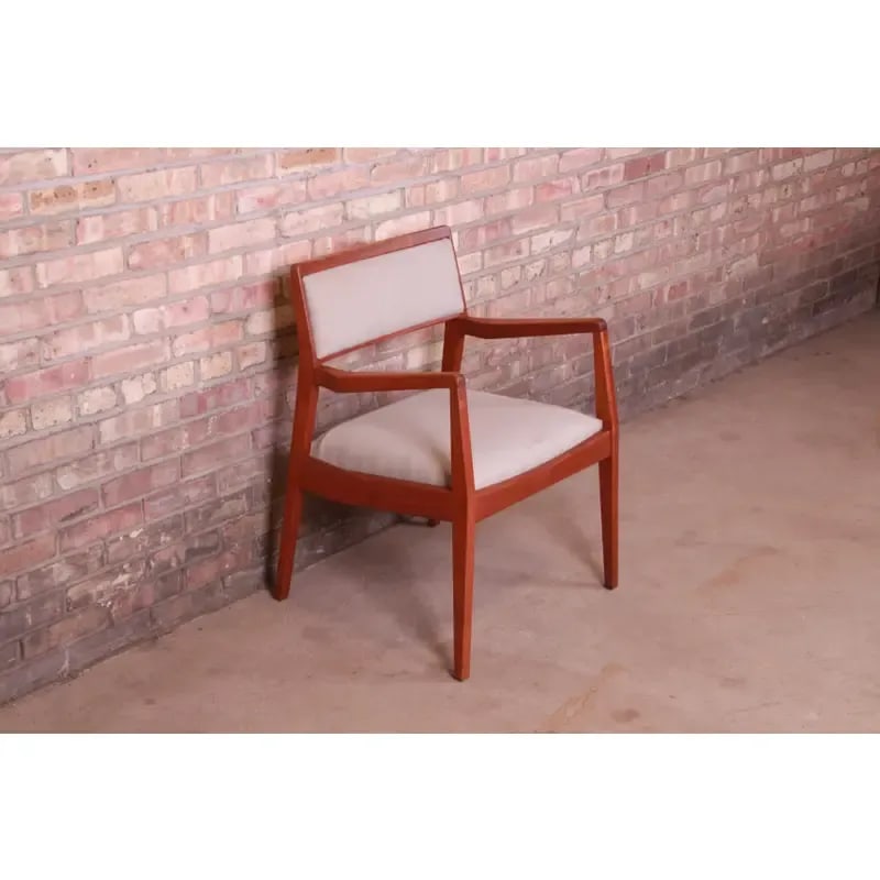 Jens Risom Mid-Century Modern Sculpted Walnut Playboy Lounge Chair, 1960s - 5