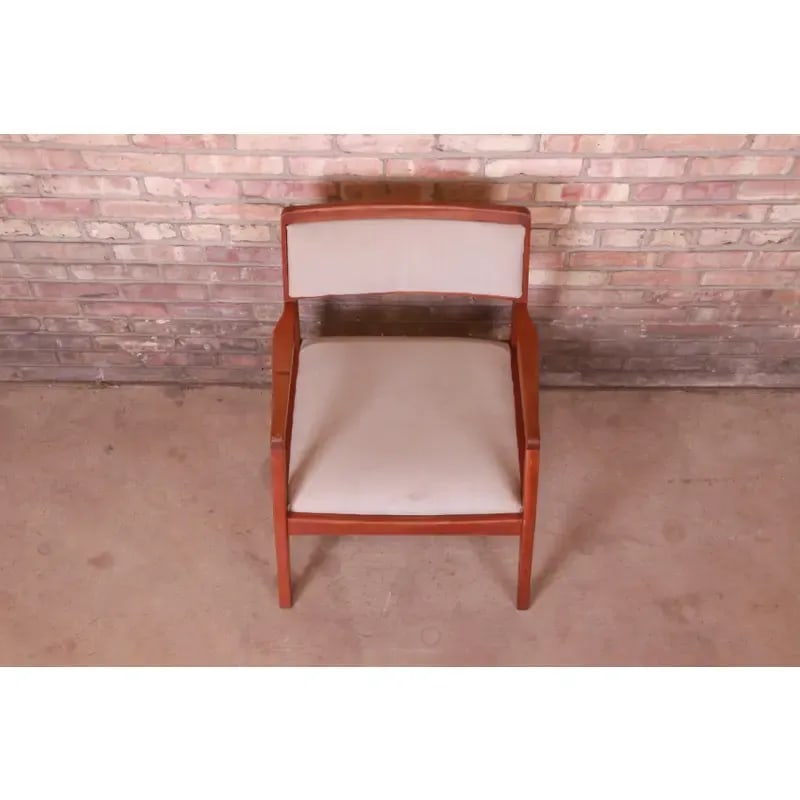 Jens Risom Mid-Century Modern Sculpted Walnut Playboy Lounge Chair, 1960s - 7