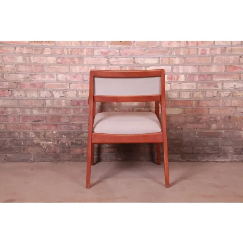 Jens Risom Mid-Century Modern Sculpted Walnut Playboy Lounge Chair, 1960s - 9
