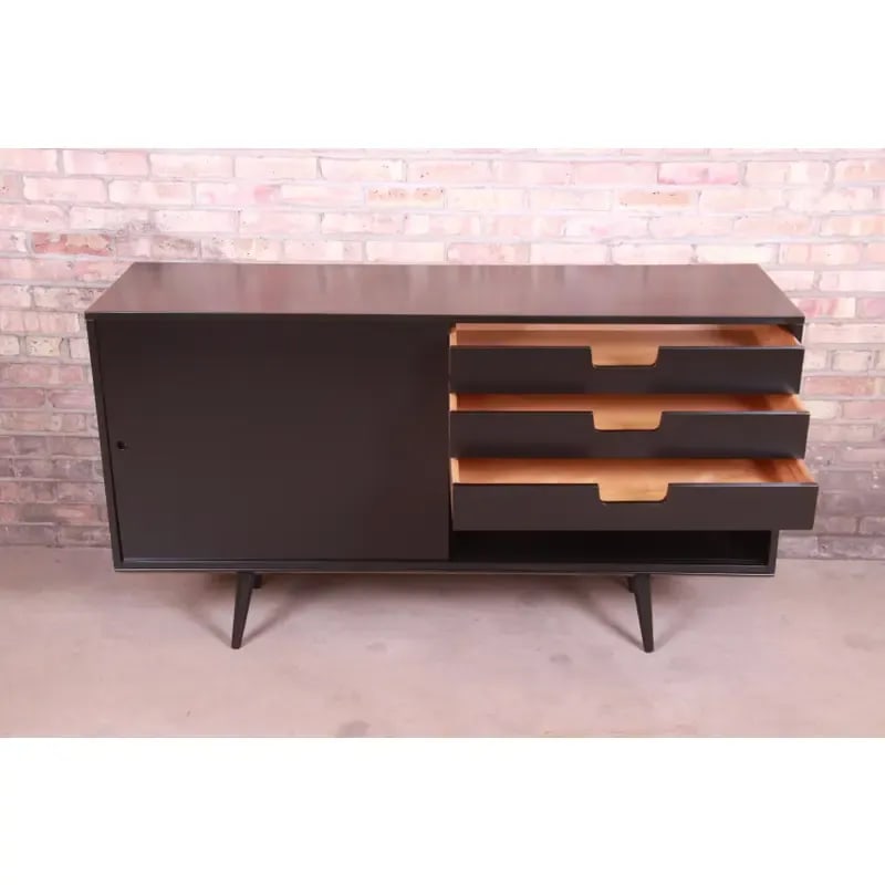 Paul McCobb Planner Group Mid-Century Modern Black Lacquered Sideboard Credenza, Newly Refinished - 8