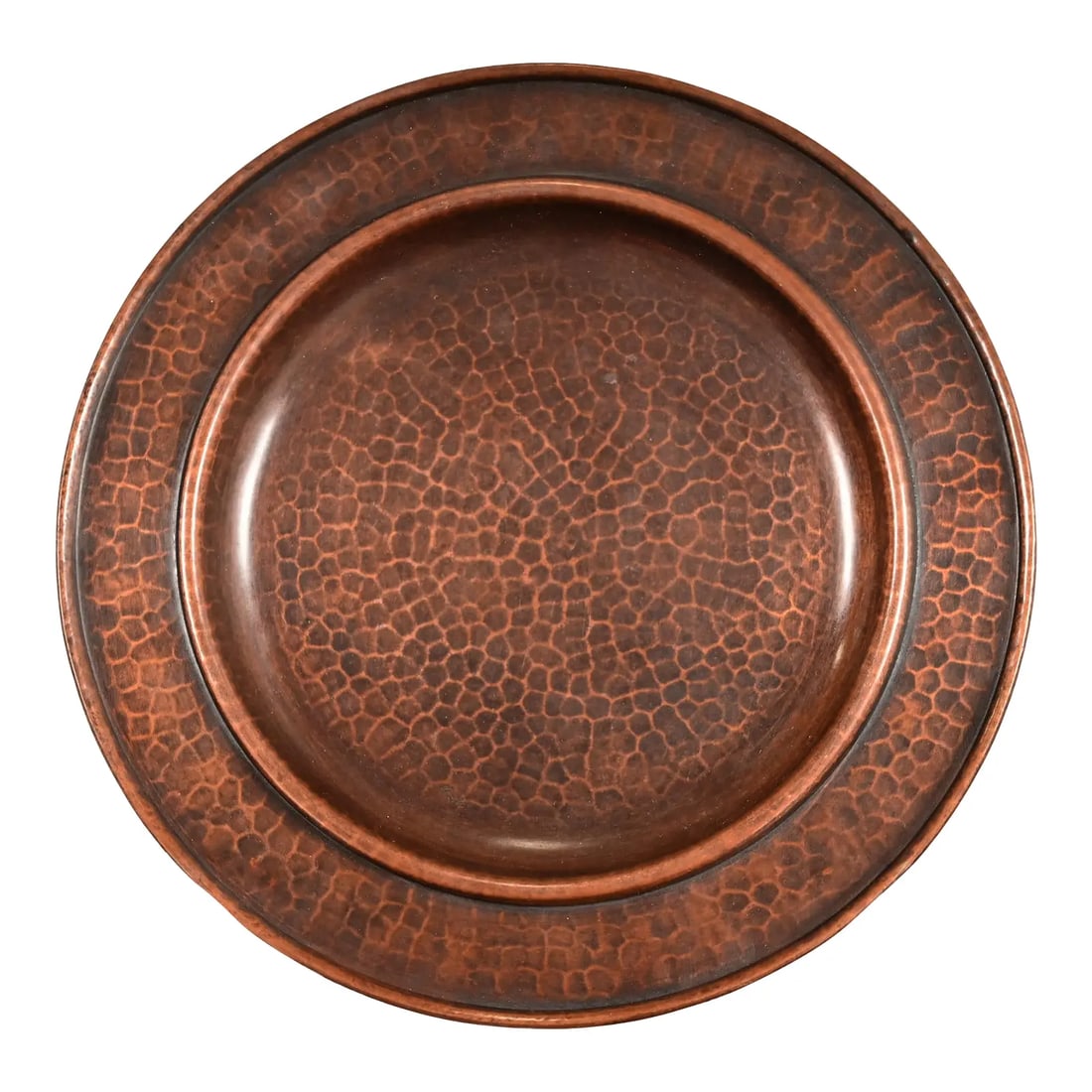 Roycroft Arts & Crafts Hammered Copper Charger Plate or Tray: A gorgeous Arts & Crafts period hand hammered copper charger plate or tray By Roycroft (signed with impressed orb and cross mark) USA, Early 20th Century Measures: 9.75"W x 9.75"D x 0.75"H. Very good 