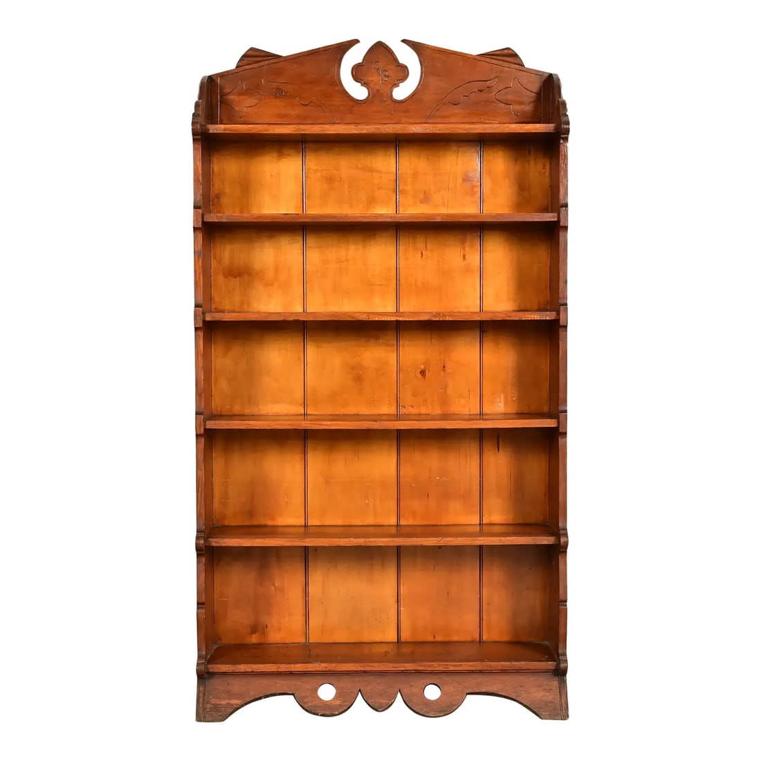 Antique Victorian Carved Oak Open Bookcase, Circa 1900: A gorgeous antique Victorian or Arts & Crafts carved oak bookcase USA, Circa 1900 Measures: 37.25"W x 11.75"D x 69"H. Good vintage condition.