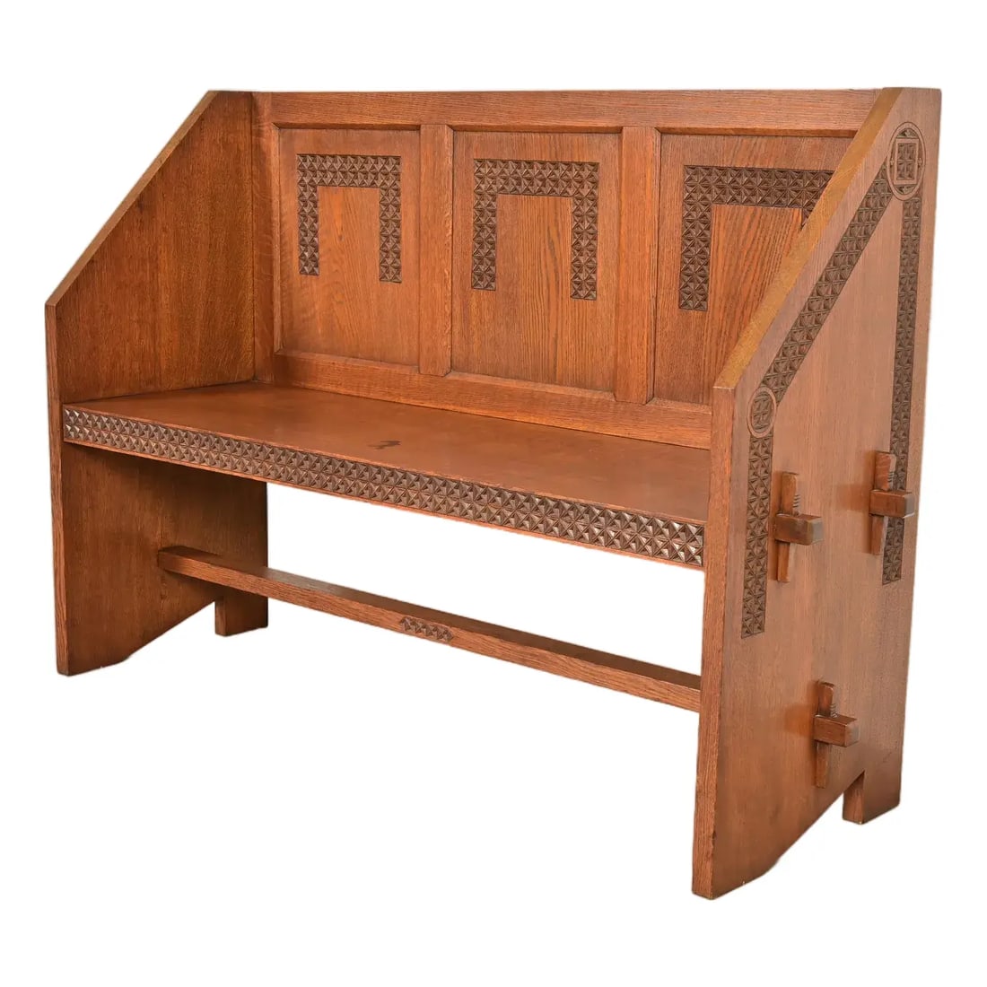 Frank Lloyd Wright Style Antique Mission Oak Arts & Crafts Pew or Bench, Circa 1900: A gorgeous Mission or Arts & Crafts period solid quarter sawn oak church pew or bench with Gothic influence In the manner of Frank Lloyd Wright USA, Early 20th Century Measures: 57.75"W x 17.75"D x 38
