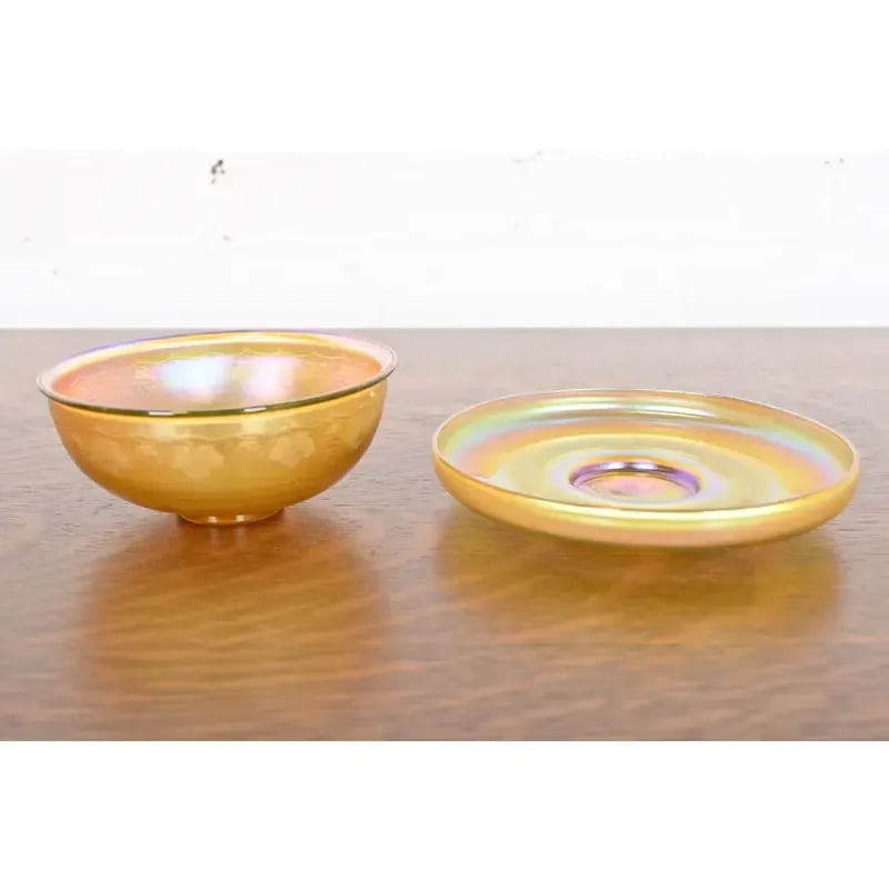Louis Comfort Tiffany Favrile Iridescent Art Glass Bowl and Underplate With Intaglio Grapevine Motif - 6