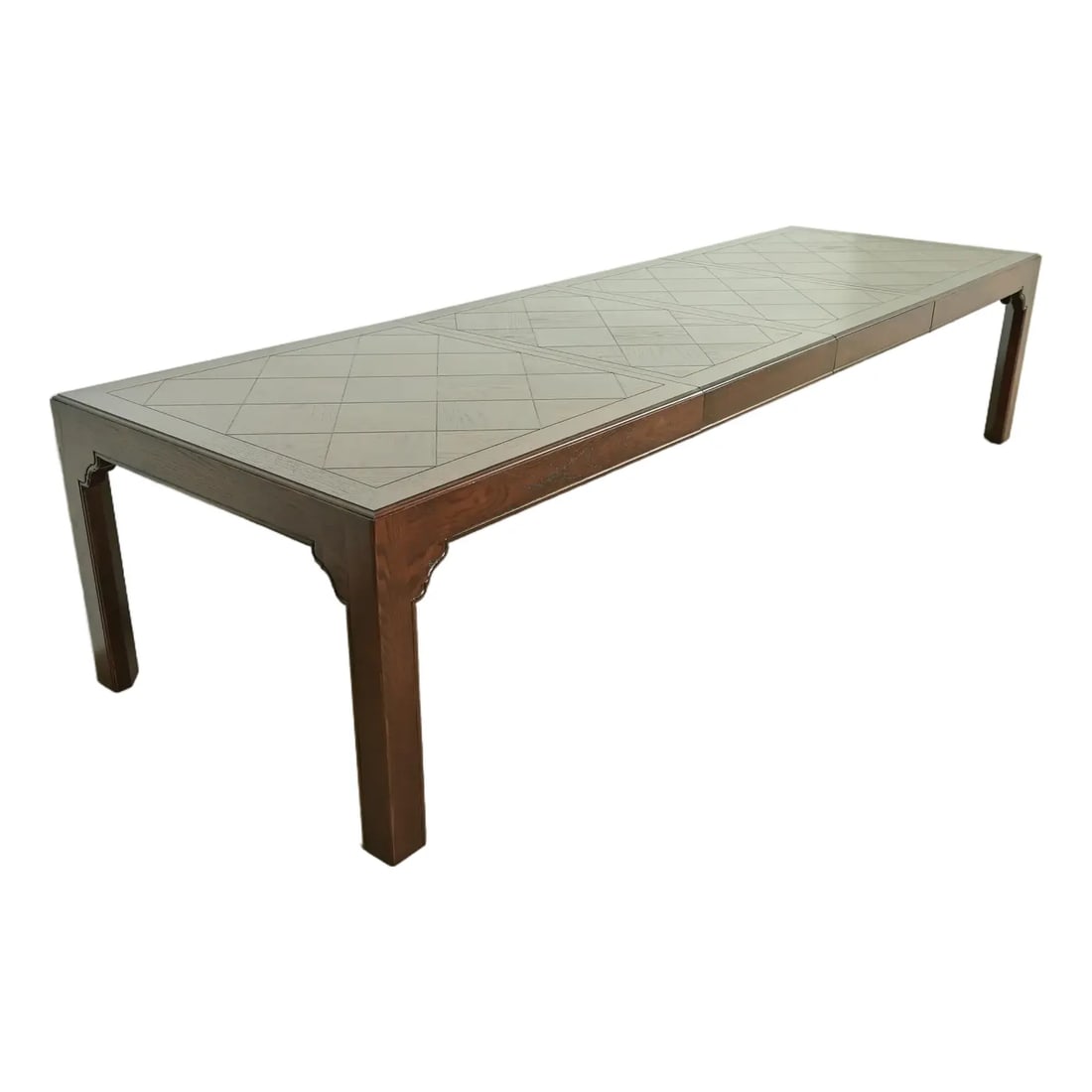 Henredon Mid-Century Hollywood Regency Chinoiserie Oak Extension Dining Table, Newly Refinished: A gorgeous mid-century modern Hollywood Regency Chinoiserie extension dining table By Henredon USA, Circa 1970s Carved oak, with gorgeous parquet top. Measures: 80"W x 42"D x 29"H. Extends up to 132.5