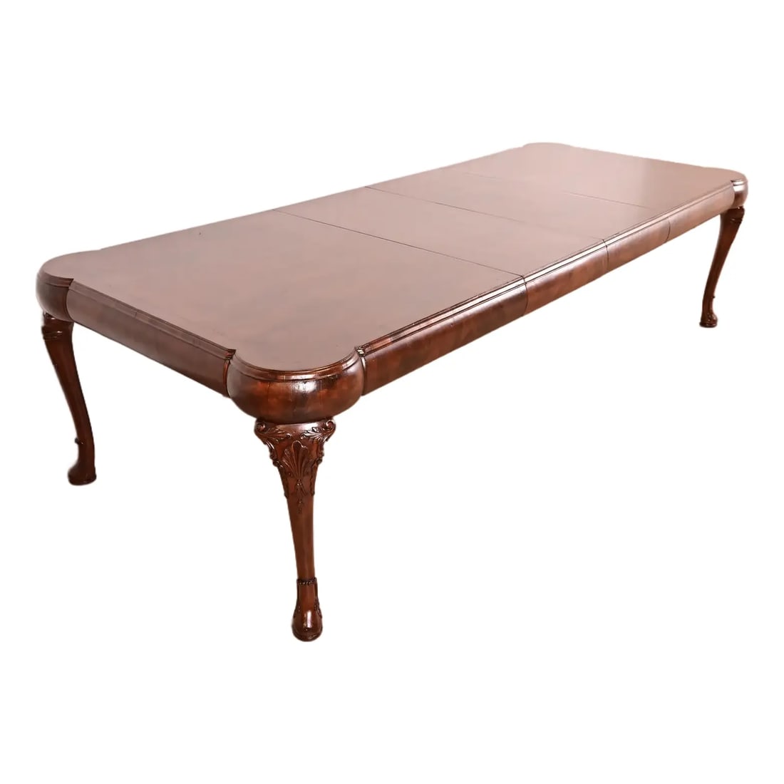 19th Century Antique Queen Anne Burl Wood Extension Dining Table, Newly Refinished: A gorgeous antique Queen Anne or Georgian style extension dining table In the manner of Baker Furniture USA, Circa 1860s Gorgeous book-matched burled walnut top, with carved cabriole legs. Measures: 7