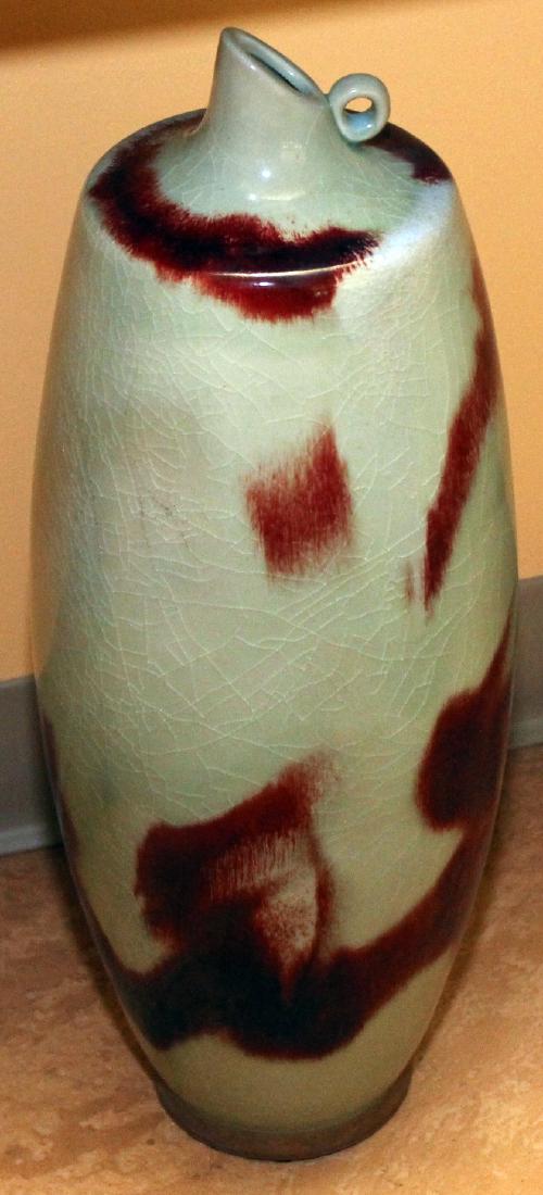 Chinese crackle glaze vessel vase showing small (1 of 1)