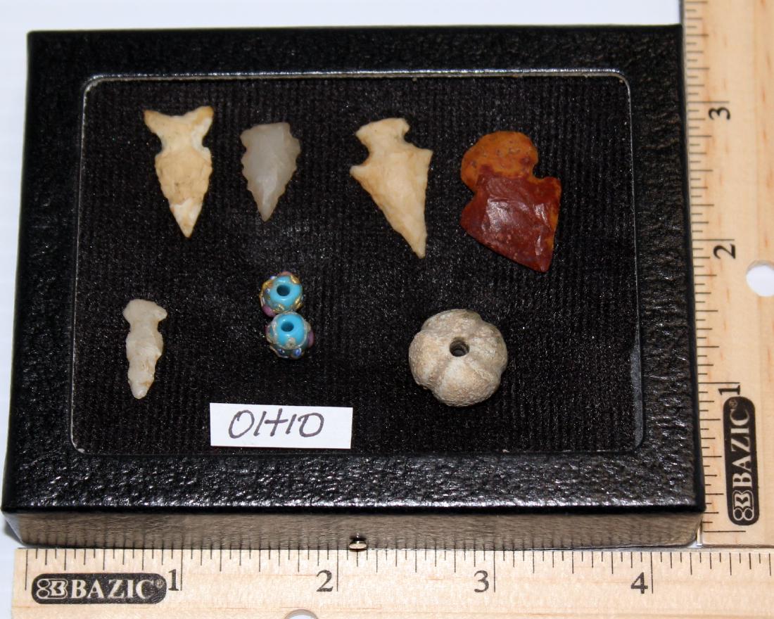 case with 7 Ohio Native American projectile: case with 7 Ohio Native American projectile points & artifacts