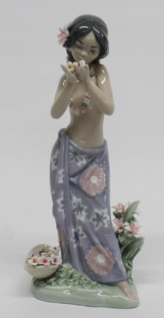 Lladro Figurine "Aroma of the Islands" 010.01480, 9": Lladro Figurine "Aroma of the Islands" 010.01480, 9" high, OB 9" high, OB