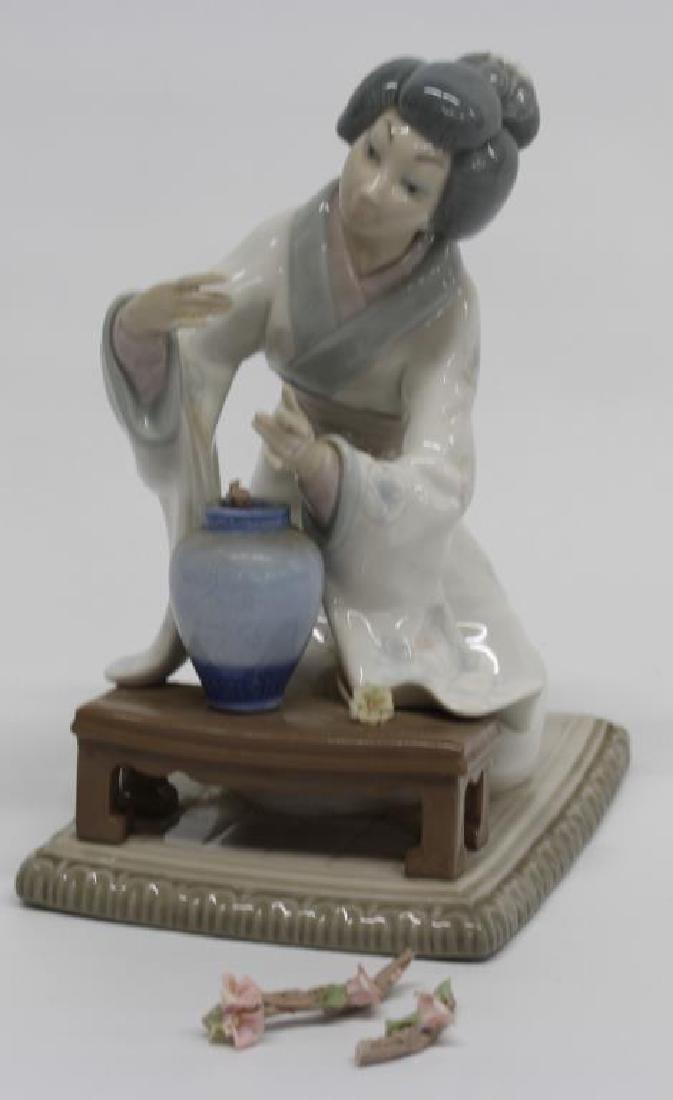 Lladro Figurine "Japanese Girl Decorating" 7.5" h, (1 of 4)