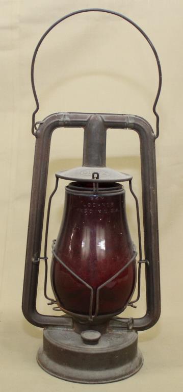 Dietz Hy-Lo lantern with red globe (1 of 1)