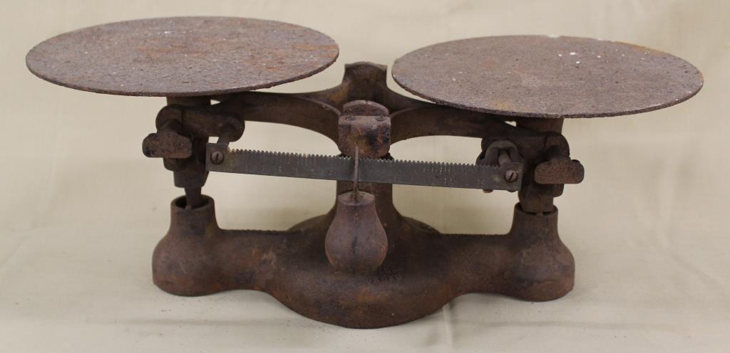 Detecto 10 lb. balance scale with brass bar and (1 of 2)