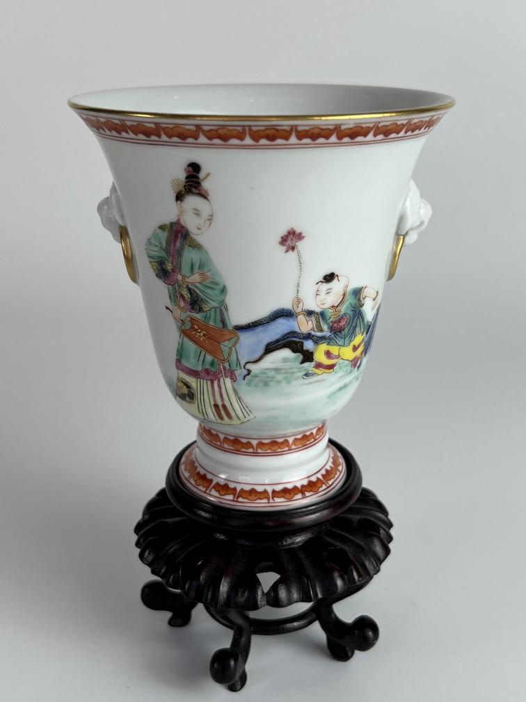 A elgant famille rose highfooted cup, marked, Qing Dynasty Pr. (1 of 12)