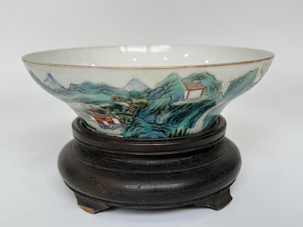 A eggshell type folding bowl, Qing Dynasty Pr. (1 of 8)