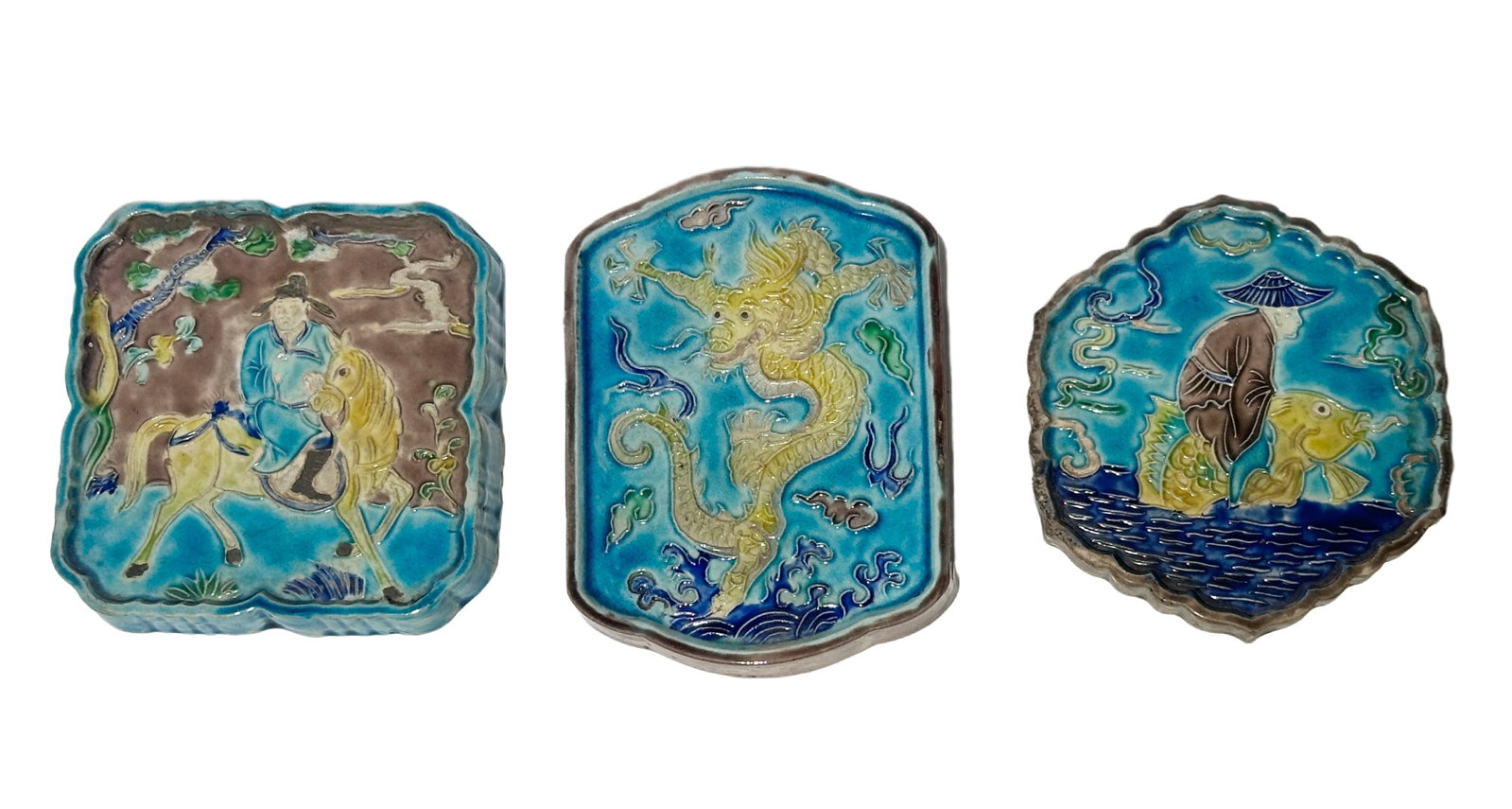 A Chinese set of fahuA Chinese teA Chinese trays, Ming Dynasty Pr.: Size:(Height2cm, Mouth Diameter11.7cm Height2.2cm, Mouth Diameter13.5cm Height2cm, Mouth Diameter11.8cm) Shipping:EU\HK\USA Ondoor shipping estimation:125EUR Condition:(Good Condition, No Hairlines, N