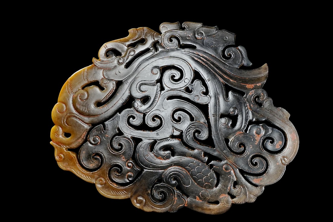 A Jade ornament, 2th- 12th Pr.: Size:(Length11.7cm, Width9cm, Depth0.49cm) Shipping:EU\HK\USA Ondoor shipping estimation:75EUR Condition:(Good Condition, No Repairment Checked by UV&Strong Light, Age Traces) Terms:(It is the Buyer's