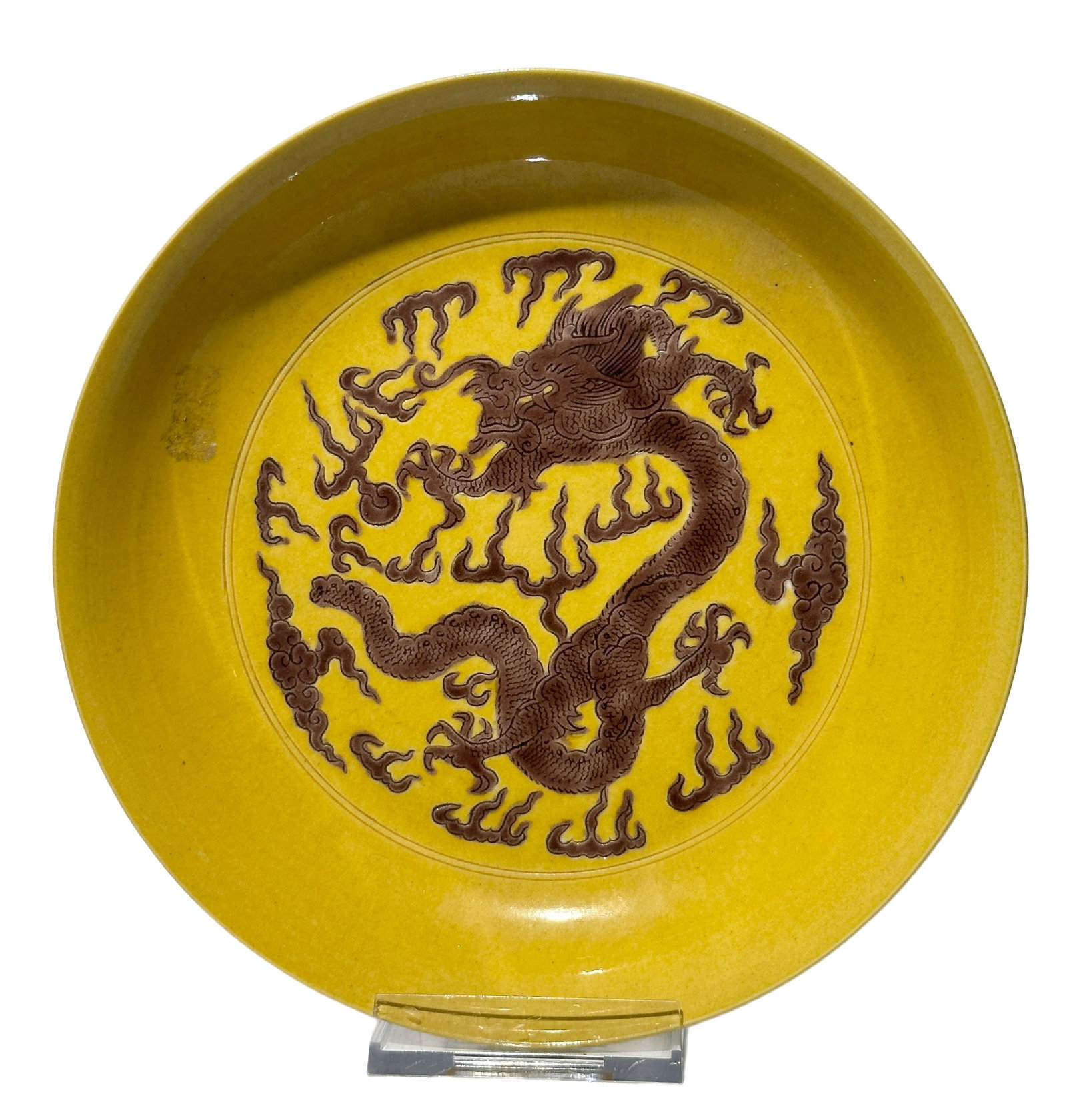 Yellow ground with purple dragon patterns dish, Kang Xi Pr.: Size:(Height4cm, Mouth Diameter18.6cm) Shipping:EU\HK\USA Ondoor shipping estimation:115EUR Condition:(Good Condition, No Hairlines, No Cracks, No Repairment Checked by UV&Strong Light, Age Traces) Te