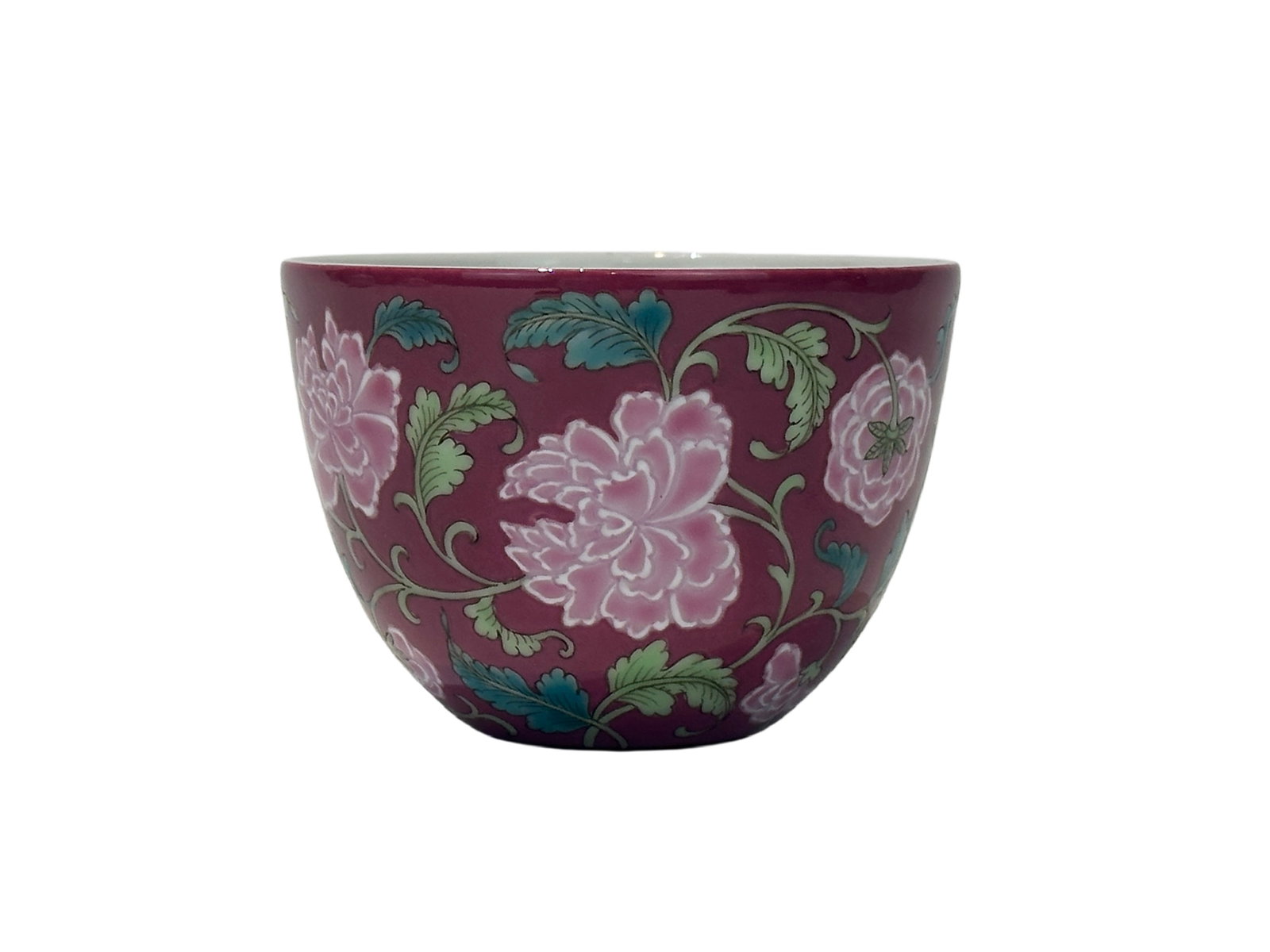 A Chinese Rouge-red ground Famille Rose cup, YongZheng Pr.: Size:(Height5.2cm, Mouth Diameter7.2cm) Shipping:EU\HK\USA Ondoor shipping estimation:85EUR Condition:(Good Condition, No Hairlines, No Cracks, No Repairment Checked by UV&Strong Light, Age Traces) Te