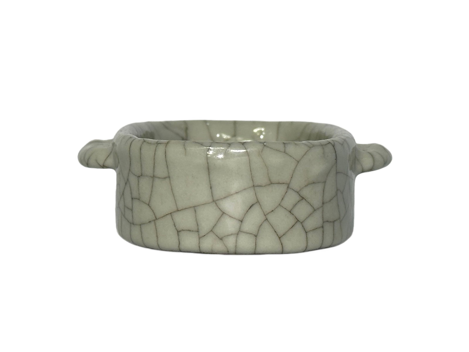 Ge glaze water pot, Ming Dynasty Pr. or earlier.: Size:(Height3cm, Mouth Diameter10cm) Shipping:EU\HK\USA Ondoor shipping estimation:95EUR Condition:(Good Condition, No Hairlines, No Cracks, No Repairment Checked by UV&Strong Light, Age Traces) Terms