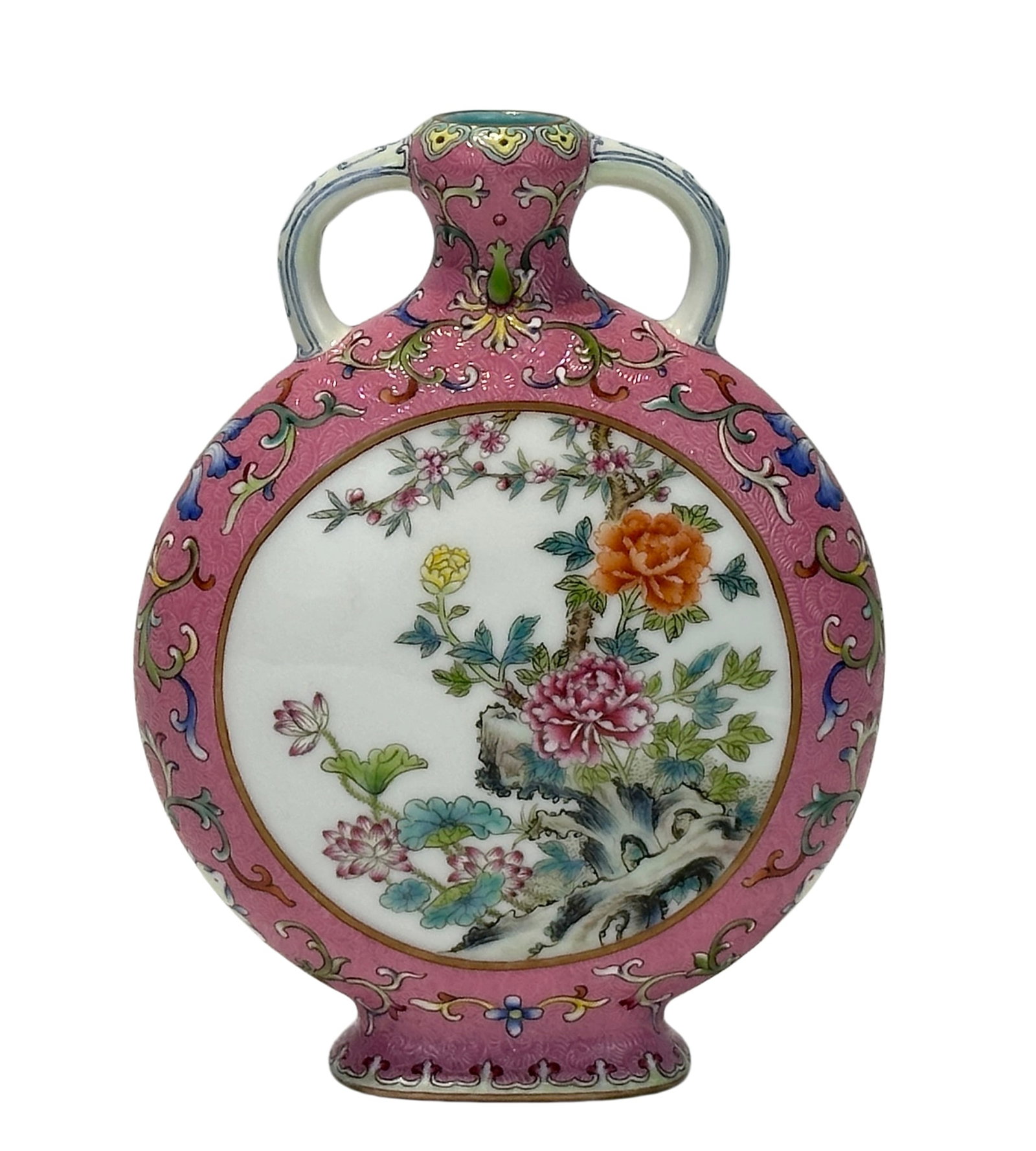 A Chinese Rouge-red ground Famille Rose flat vase, Qian Long Pr.: Size:(Height16.3cm, Mouth Diameter2.2cm) Shipping:EU\HK\USA Ondoor shipping estimation:115EUR Condition:(Good Condition, No Hairlines, No Cracks, No Repairment Checked by UV&Strong Light, Age Traces) 