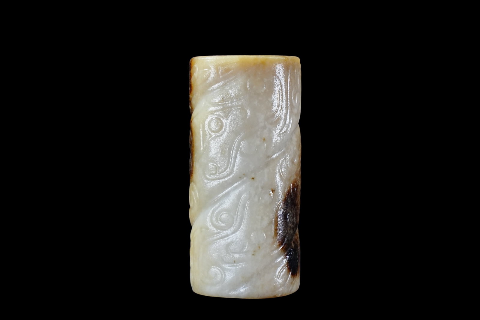 A Jade ornament, 2th- 12th Pr.: Size:(Length2cm, Width2cm, Height4.4cm) Shipping:EU\HK\USA Ondoor shipping estimation:75EUR Condition:(Good Condition, No Repairment Checked by UV&Strong Light, Age Traces) Terms:(It is the Buyer's re