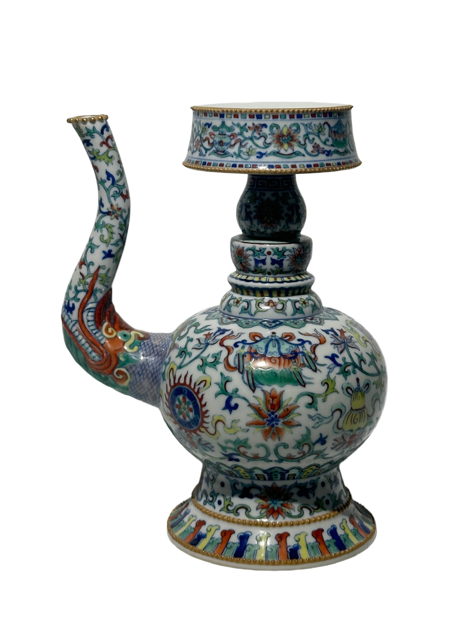 A Chinese rare shape of Doucai teapot, Qian Long Pr.: Size:(Height21.3cm, Mouth Diameter7.8cm) Shipping:EU\HK\USA Ondoor shipping estimation:115EUR Condition:(Good Condition, No Hairlines, No Cracks, No Repairment Checked by UV&Strong Light, Age Traces) 