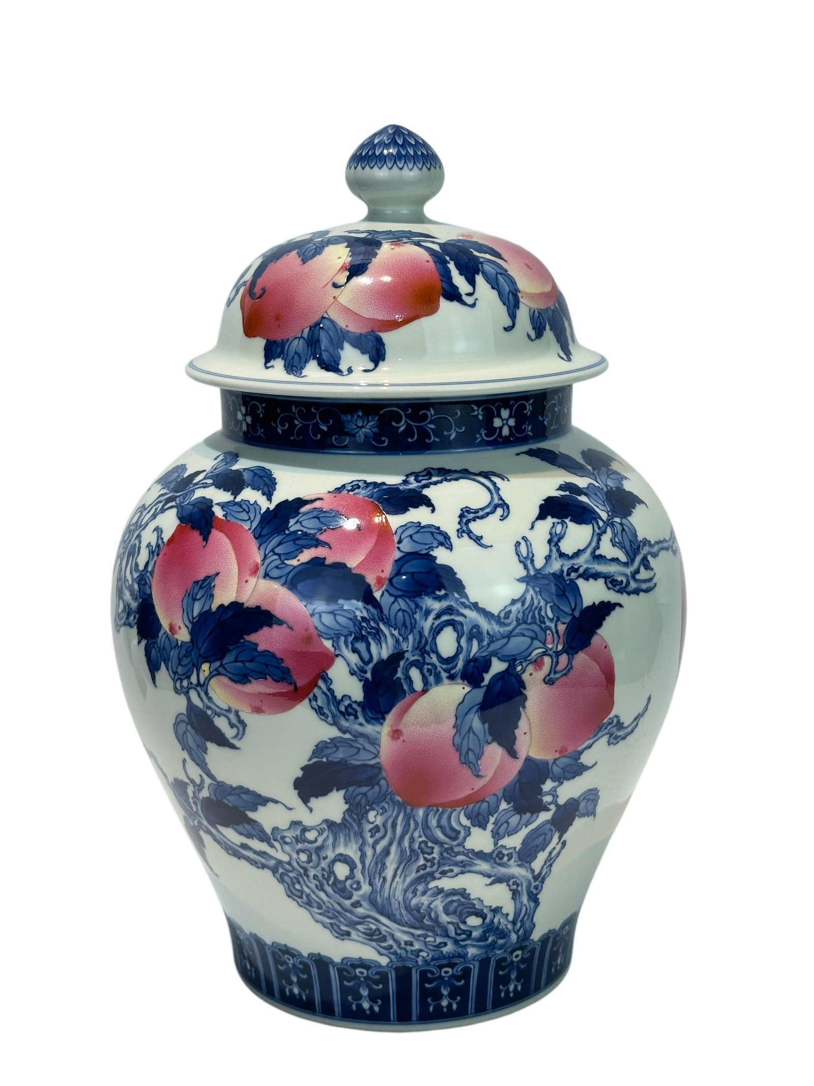 A Chinese lided Blue and white vase with famille rose peach-patterned, Republic Pr.: Size:(Height37.5cm, Mouth Diameter15cm) Shipping:EU\HK\USA Ondoor shipping estimation:135EUR Condition:(Good Condition, No Hairlines, No Cracks, No Repairment Checked by UV&Strong Light, Age Traces) T