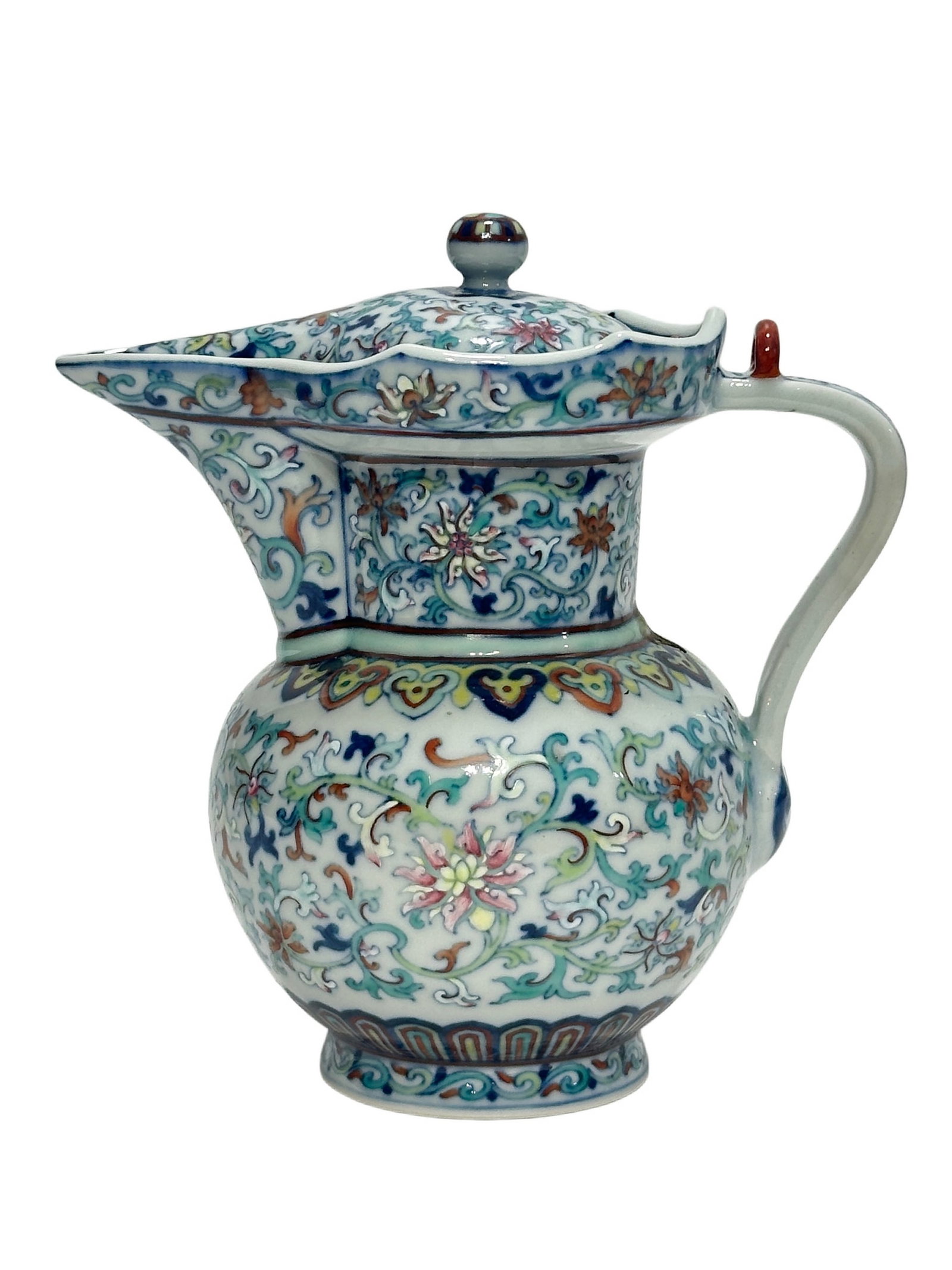 A Chinese docai pot with cover, Qian Long Pr.: Size:(Height15.8cm, Mouth Diameter12cm) Shipping:EU\HK\USA Ondoor shipping estimation:115EUR Condition:(Good Condition, No Hairlines, No Cracks, No Repairment Checked by UV&Strong Light, Age Traces) T