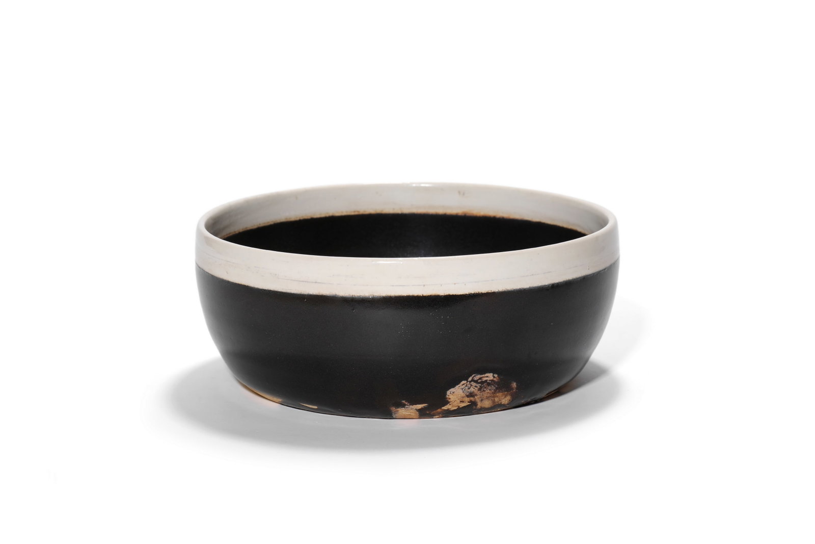 A Cizhou Kiln Black and White Glaze Bowl, 12th?C13th C Pr.: Size:(Mouth Diameter 18cm) Shipping:EU\HK\USA Ondoor shipping estimation:85EUR Condition:(Good Condition, No Hairlines, No Cracks, No Repairment Checked by UV&Strong Light, Age Traces) Terms:(It is th
