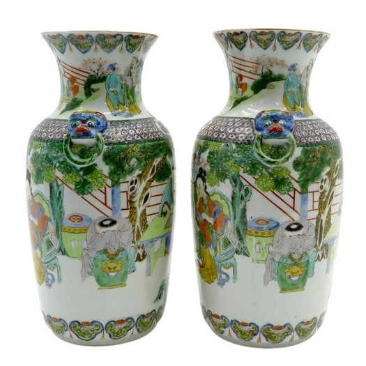 Lot of 2 China Porcelain Famille Verte Vases: Size:(22 x 36 x 22 cm., hairline.) Shipping:EU\HK\USA Ondoor shipping estimation:115EUR Condition:(Good Condition, No Repairment Checked by UV&Strong Light, Age Traces) Terms:(It is the Buyer's respon